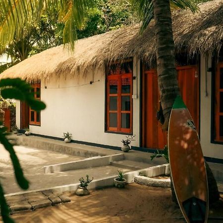 Surfing Lion Hostel Arugam Bay Exterior foto